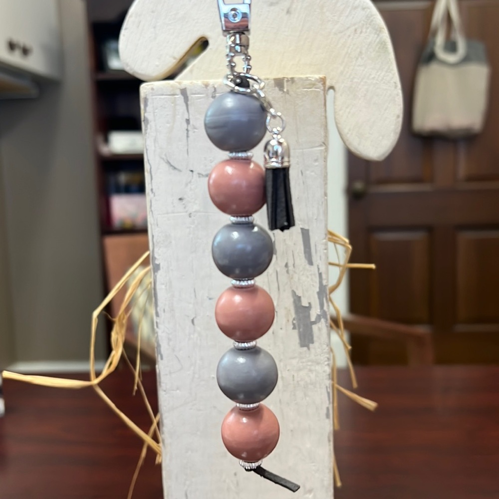 Keychain wristlets